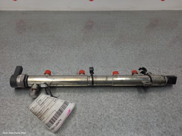 2009 MERCEDES VITO Injection Rail