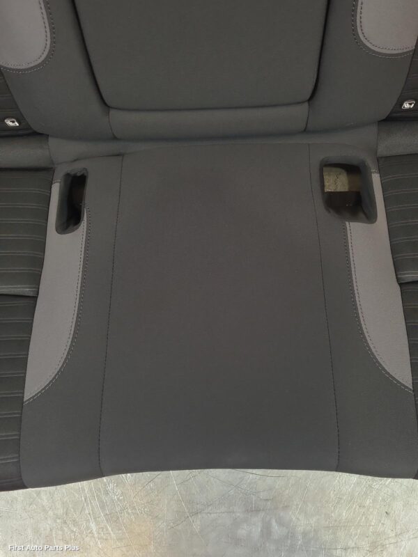 2021 NISSAN NAVARA 2nd Seat (Rear Seat)