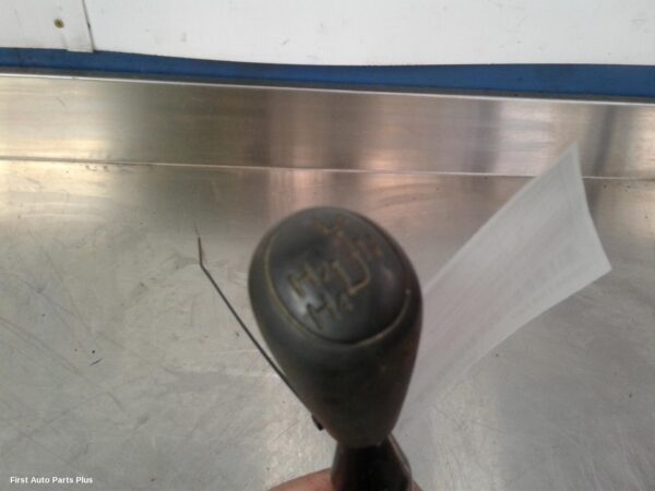 2007 TOYOTA HILUX Gear Stick/Shifter