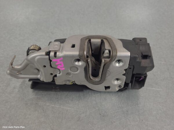 2016 MERCEDES VITO Door/Boot/Gate Lock