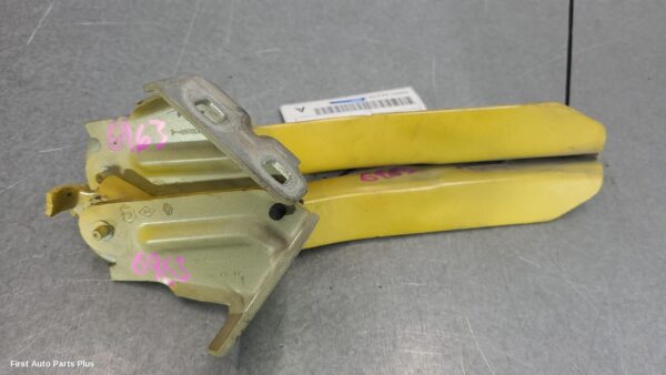 2015 RENAULT MASTER Bonnet Hinge/Strut