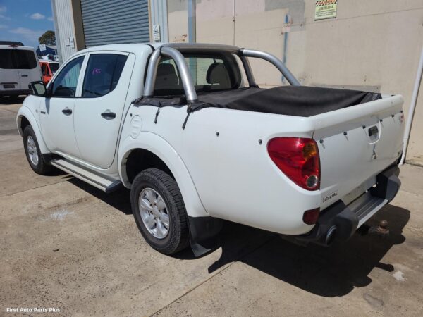 2011 MITSUBISHI TRITON Intercooler