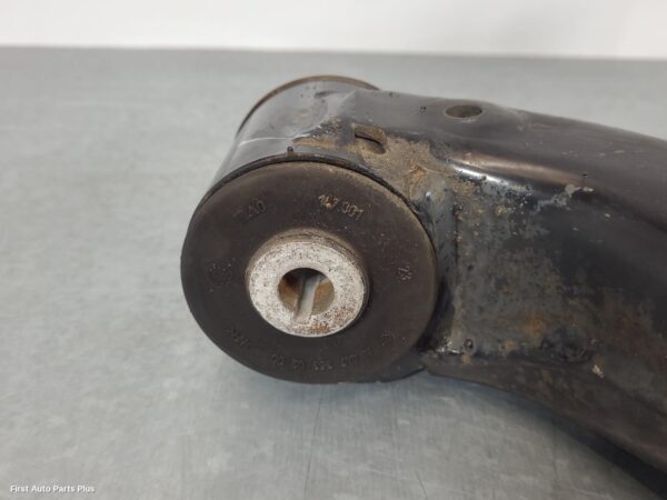 2017 MERCEDES VITO Right Rear Trailing Arm