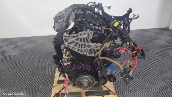 2014 RENAULT TRAFIC Engine