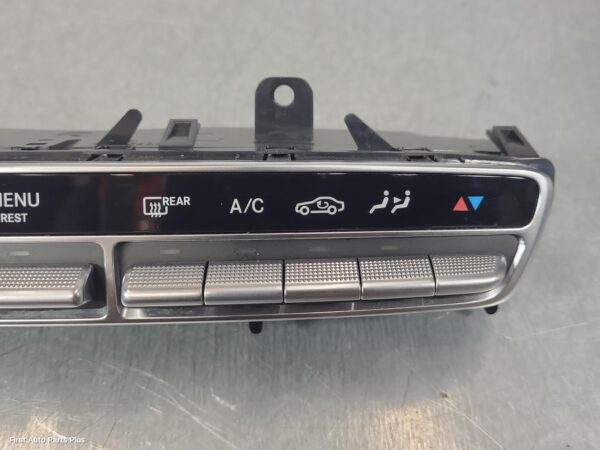 2019 MERCEDES VITO Heater/Ac Controls