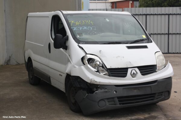 2013 RENAULT TRAFIC Right Front 1/4 Door Glass
