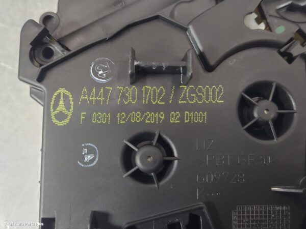 2019 MERCEDES VITO Door/Boot/Gate Lock