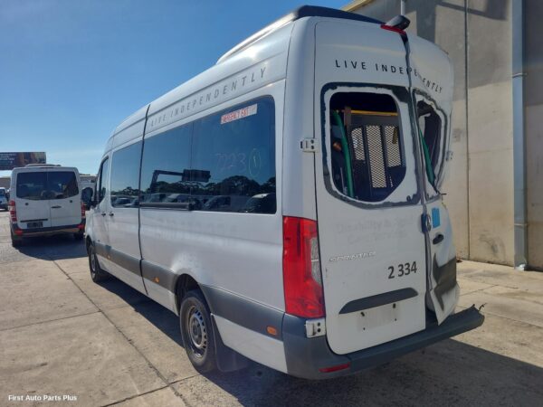 2020 MERCEDES SPRINTER REVERSE_CAMERA