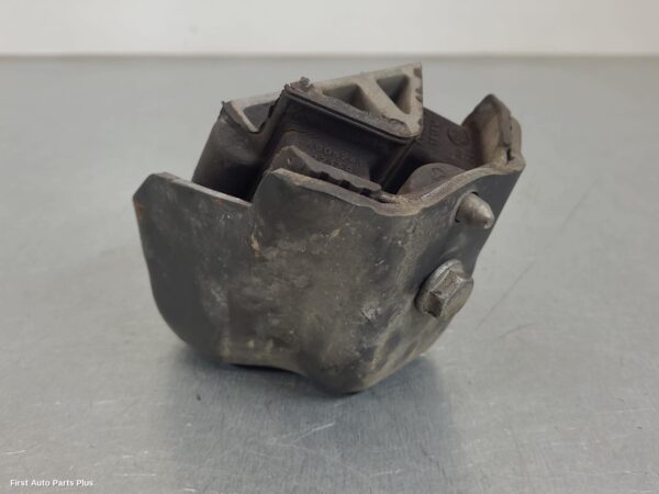 2013 MERCEDES VITO Mount