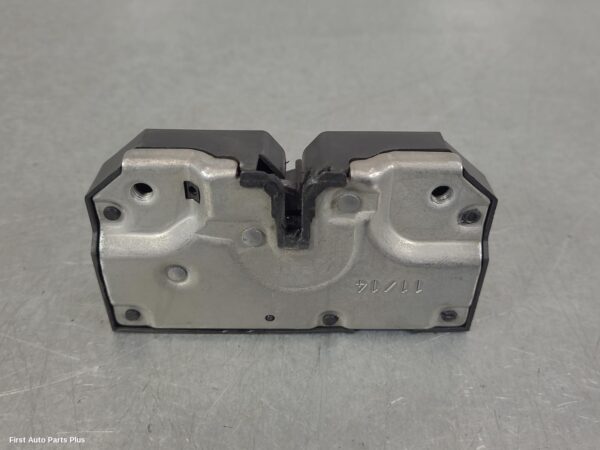 2016 MERCEDES VITO Door/Boot/Gate Lock