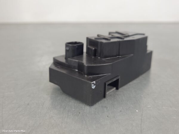2016 MERCEDES VITO Door/Boot/Gate Lock