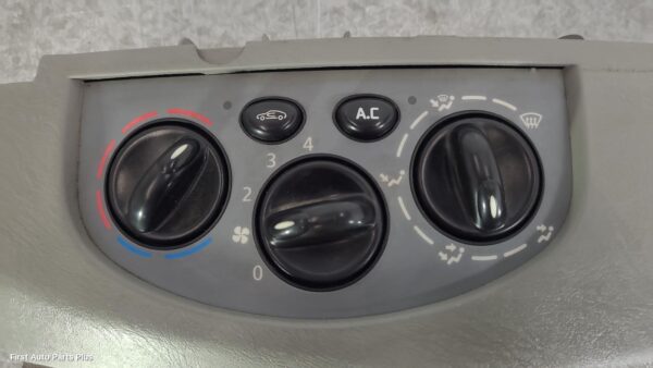 2014 RENAULT TRAFIC Heater/Ac Controls