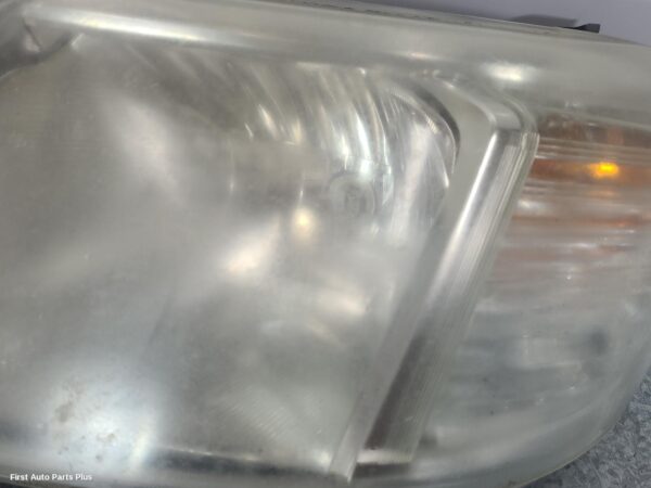 2012 TOYOTA HILUX Left Headlamp