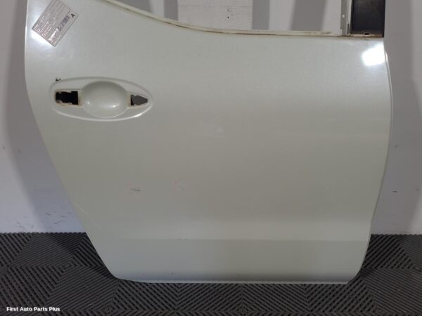 2017 NISSAN NAVARA RIGHT_REAR_DOOR_SLIDING