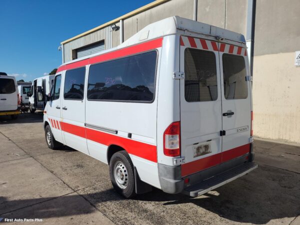 2004 MERCEDES SPRINTER Door/Tailgate Seal