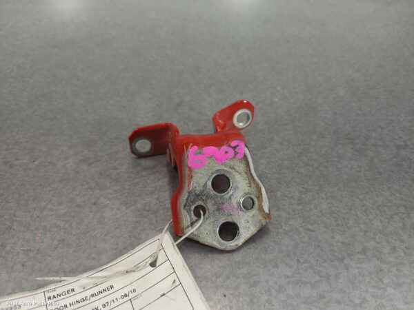 2013 FORD RANGER Door Hinge/Runner