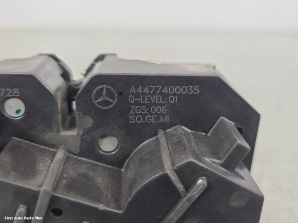 2016 MERCEDES VITO Door/Boot/Gate Lock