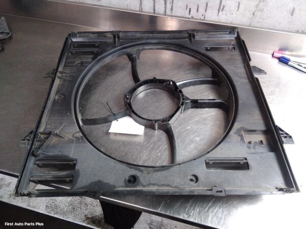 2020 VOLKSWAGEN AMAROK Fan Shroud