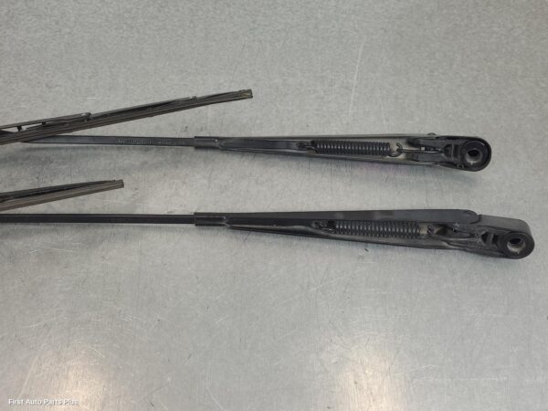 2011 FORD TRANSIT Wiper Arm