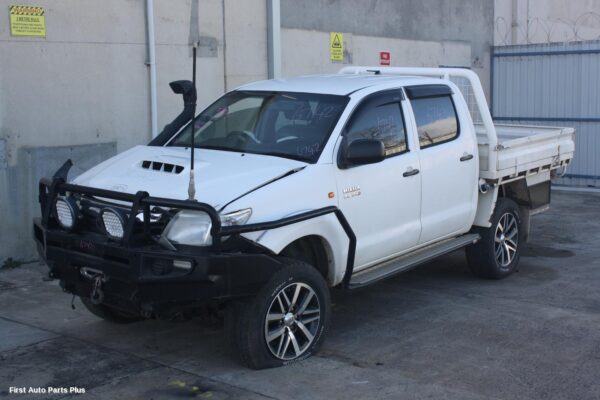 2013 TOYOTA HILUX Trim Panel