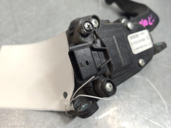 2015 RENAULT MASTER Pedal Assembly