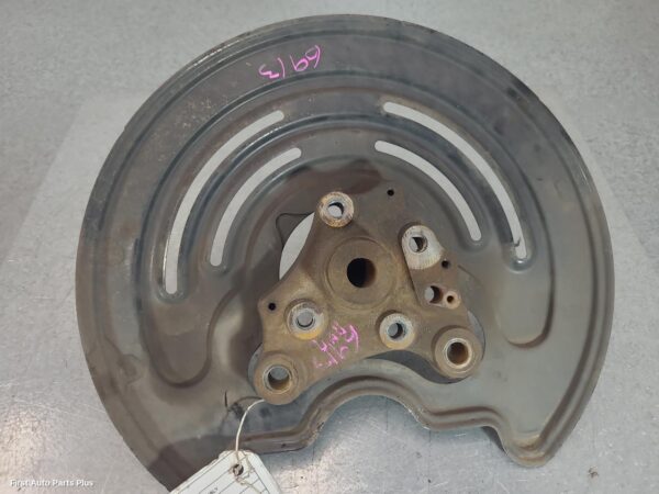 2017 RENAULT TRAFIC Right Rear Hub Assembly