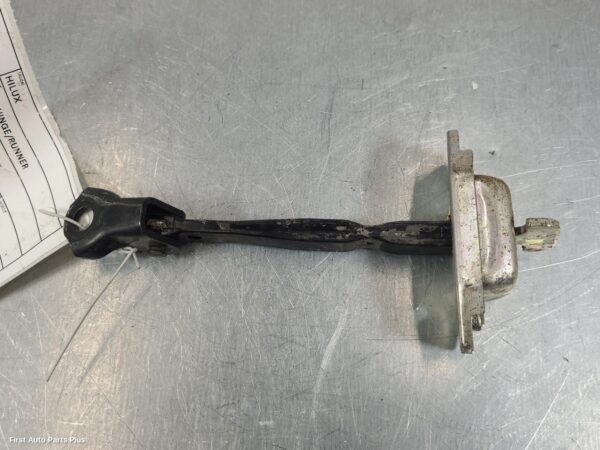 2011 TOYOTA HILUX Door Hinge/Runner
