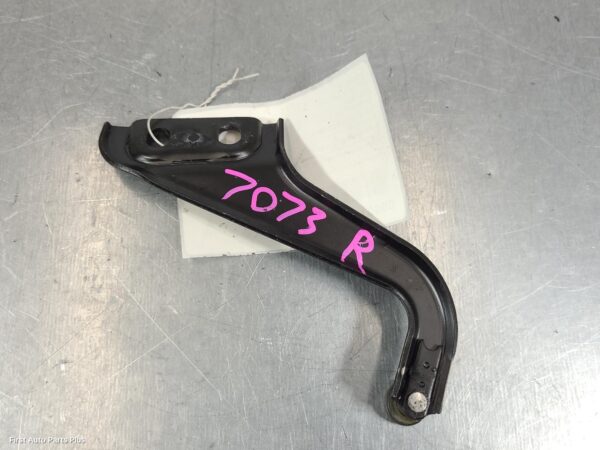 2006 MERCEDES VITO Door Hinge/Runner