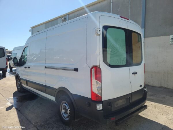 2018 FORD TRANSIT Right Front Hub Assembly