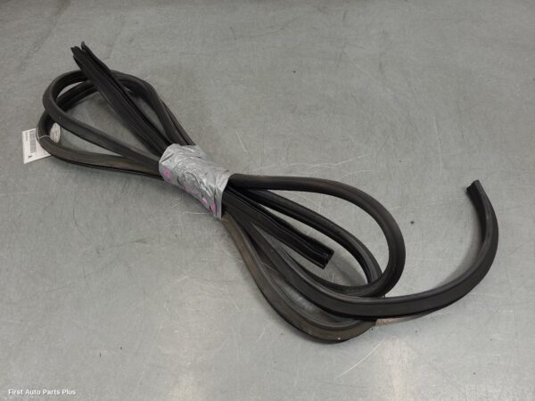 2004 MERCEDES SPRINTER Door/Tailgate Seal