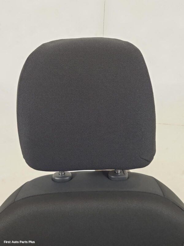 2023 NISSAN NAVARA Front Seat
