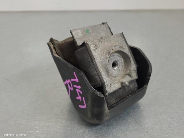 2013 MERCEDES VITO Mount