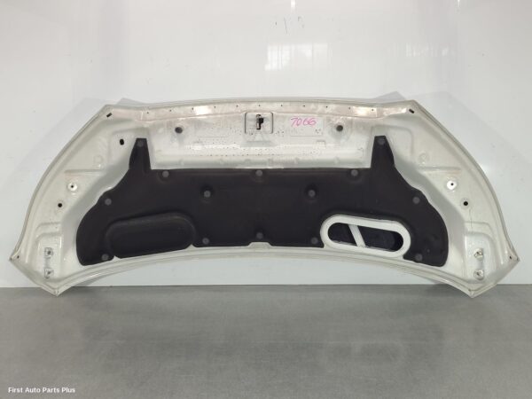2024 LDV DELIVER 9 Bonnet