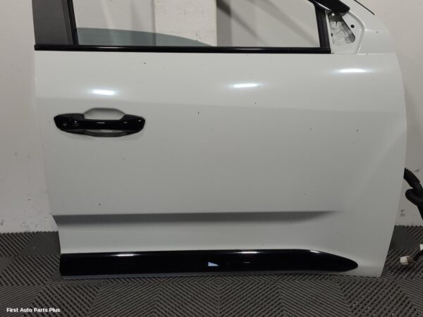 2024 LDV T60 Right Front Door