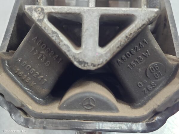 2023 MERCEDES SPRINTER Mount