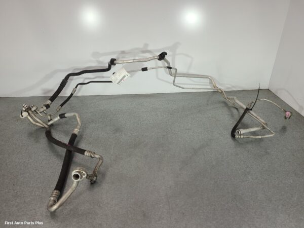2011 VOLKSWAGEN TRANSPORTER A/C Hoses