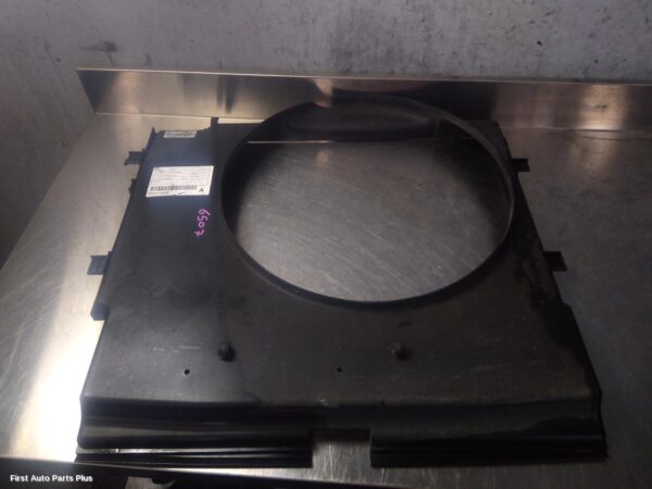 2010 MERCEDES VIANO Fan Shroud
