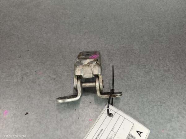 2012 TOYOTA HILUX Door Hinge/Runner