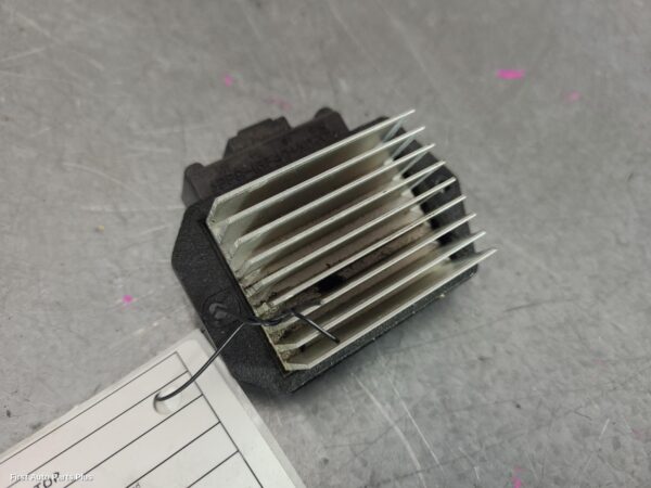2012 TOYOTA HILUX Fan Speed Resistor