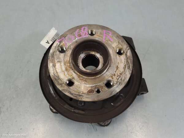 2017 MERCEDES VITO Right Rear Hub Assembly