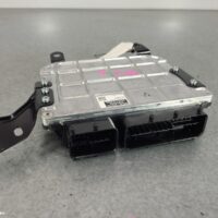 2015 TOYOTA HIACE Ecu
