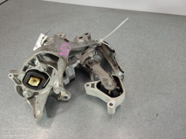 2021 MERCEDES VITO Mount