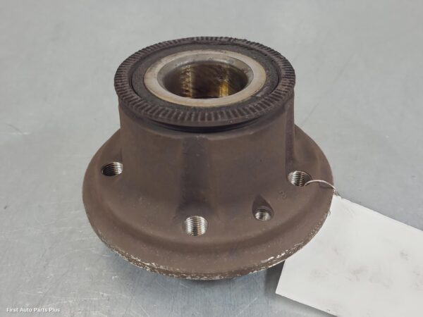 2020 VOLKSWAGEN CRAFTER Right Rear Hub Assembly