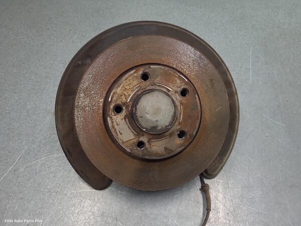 2014 RENAULT TRAFIC Left Rear Hub Assembly