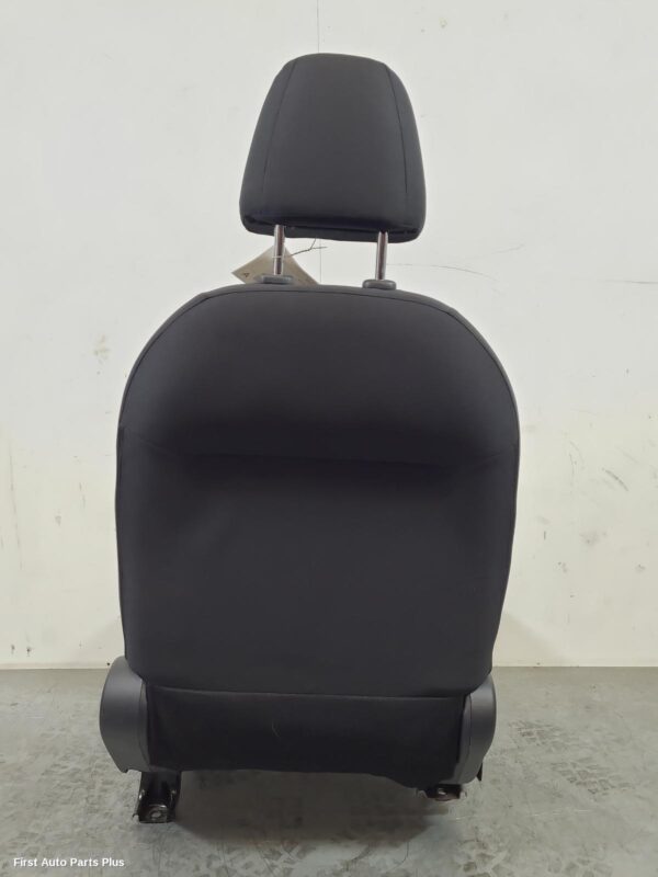 2023 NISSAN NAVARA Front Seat