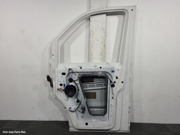 2019 VOLKSWAGEN CRAFTER Right Front Door