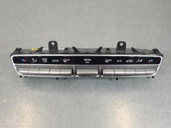 2019 MERCEDES VITO Heater/Ac Controls
