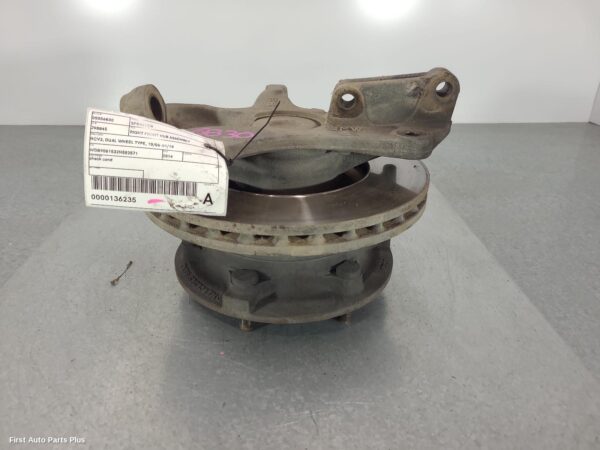 2014 MERCEDES SPRINTER Right Front Hub Assembly