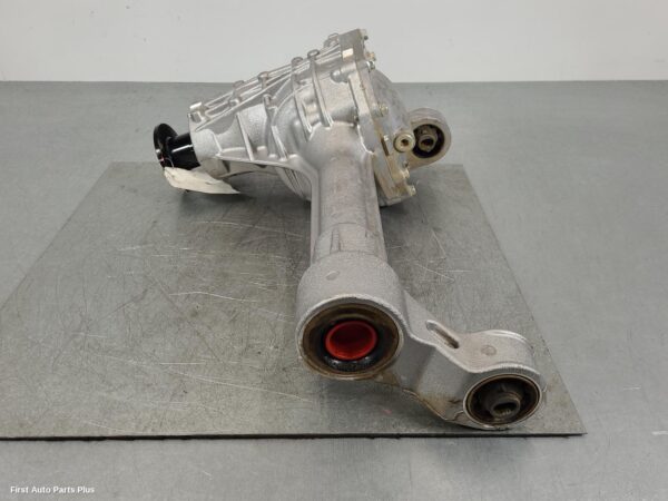 2023 NISSAN NAVARA Differential Centre