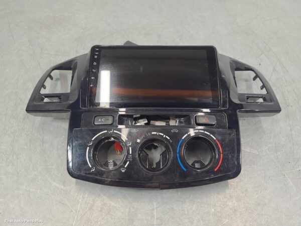 2006 TOYOTA HILUX Radio/Cd/Dvd/Sat/Tv